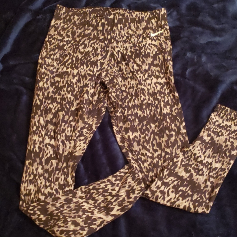Nike leggings size small